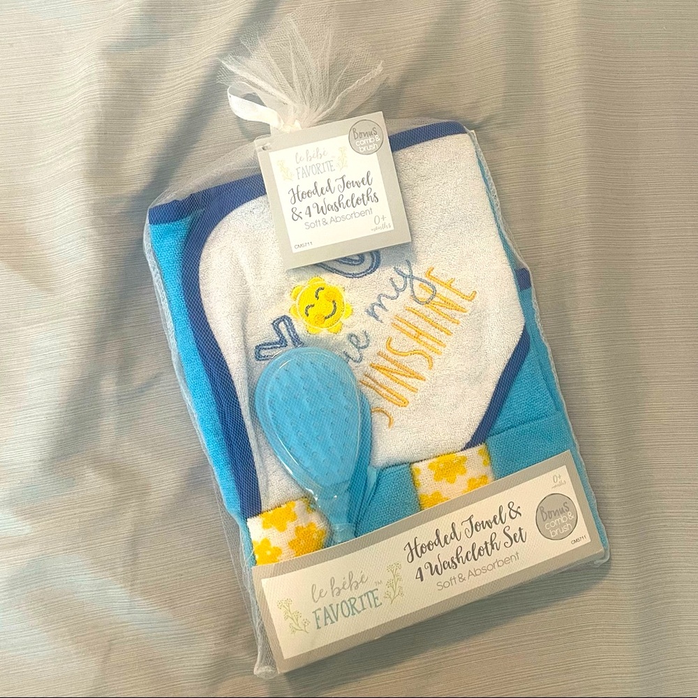 BNIP Le Bebe Perfect Hooded Baby Towel Set